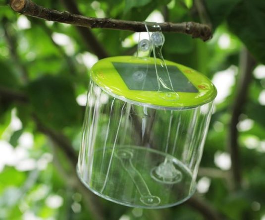 Lanterne solaire Luci Outdoor conçu dans un plastique haute résistance